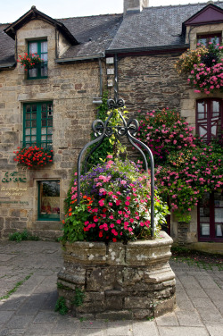 Allthingseurope:  Rochefort-En-Terre, France (By David Tamargo)