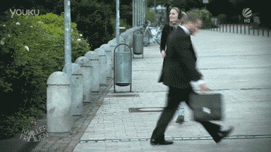 reblog-gif:  http://gifini.com/ 
