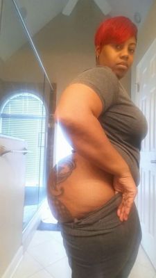 ofthespiritqueen:  BBW  stripper