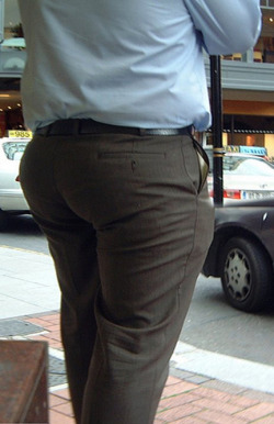 thebigbearcave:  awesome clothed arse