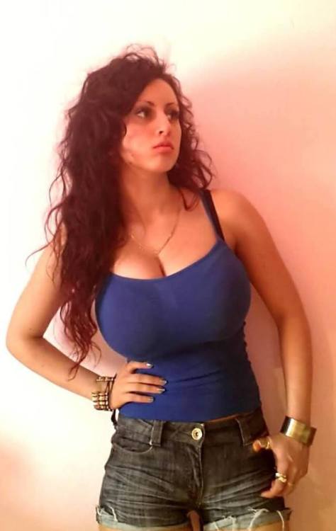 huge-boobs-girl:  Tight top ….. http://bit.ly/1NPuFKl 