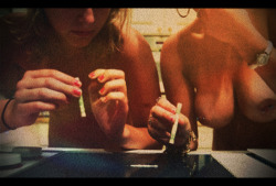 bluesey:  Girls snorting some tiny ass cocaine