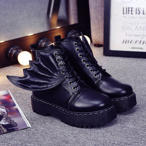 niseu:Cool Little Devil Wing Ankle Boots► discount code : Joanna15