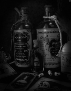 mad-girl-asylum: Victorian style apothecary, source unknown. 