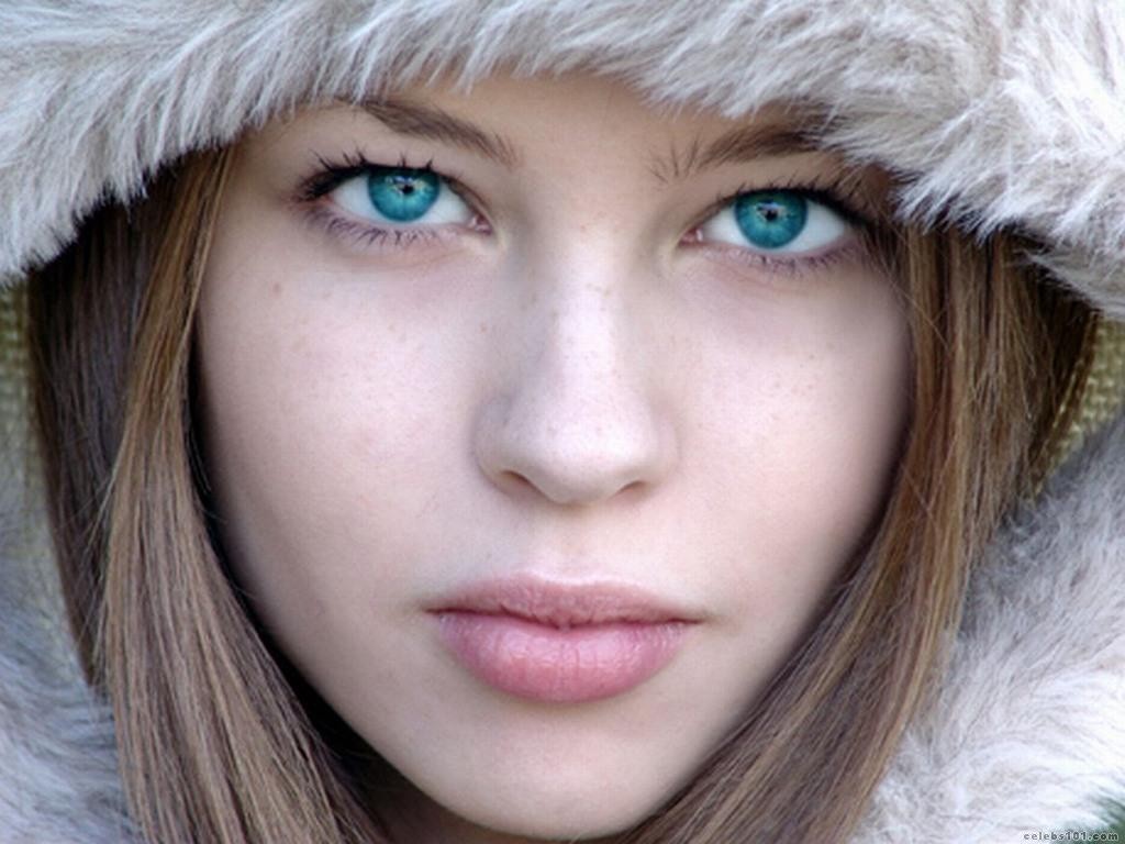 finofilipino:  La moza del día es la prota de The Ring: Daveigh Chase. Que ha pasado