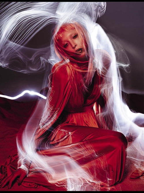 shesanattentionwhore:Vogue Italia March 2015 | Issa Lish in “In The Dream Red Mood” by Sølve Sundsbø  [Editorial]