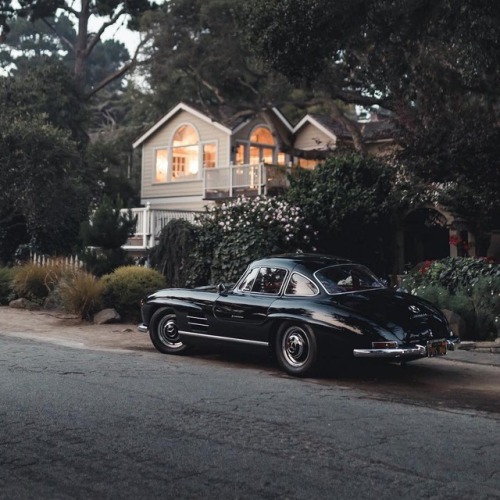 Mercedes-Benz 300SL (Instagram @ns_images)