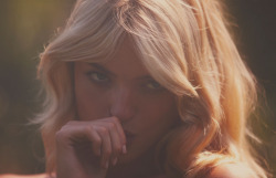 formesdelabeaute:  Martha Hunt