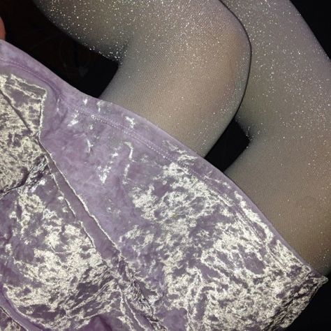 DIY: Glitter Tights 