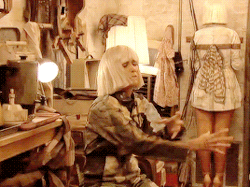 Siafurlersource: Sia Performing ‘Chandelier&Amp;Rsquo; With Kristen Wiig &Amp;Amp;