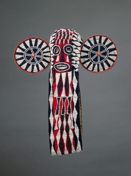 Mask from the Bamun or Bamileke people of Cameroon, ca. late 1800s | Burlap, cotton, bead, wool, woo