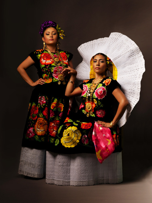 Mexican women from Oaxaca