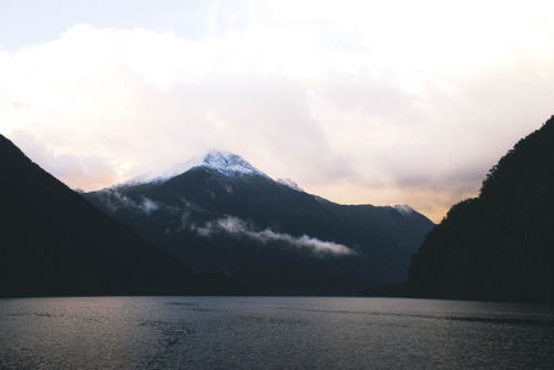 nicrwilson:Doubtful Sound Sunrise || Nic Wilson