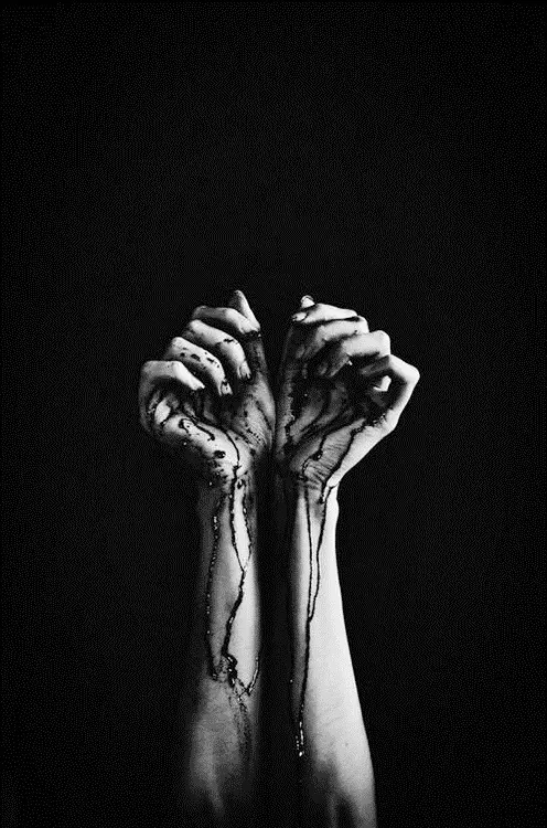 hosceltodiesserelibera:  Blood in my veins. 