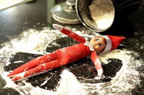 Elf on the Shelf Cheat Sheet: 5 Minute Poses for Busy Moms | Ridgefield Moms