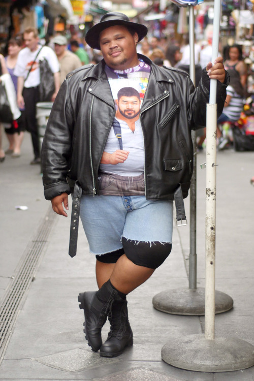 gaymanga:  Alden L. Jackson, the handsome man behind online vintage store The Cool and the Casual, modelling MASSIVE in the LA Fashion District! Alden wears Jiraiya’s (児雷也) “Shinjuku“ and ”Best Couple“ tees from the MASSIVE