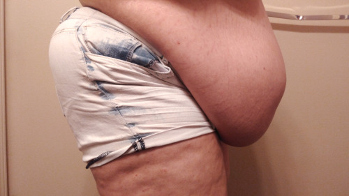 Porn Pics sad-and-soft:so i tried these shorts on again