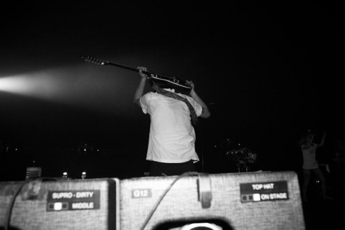 very rock, much cool. it’s T. might be playin a minor chord, we don’t know.photo by Phoe