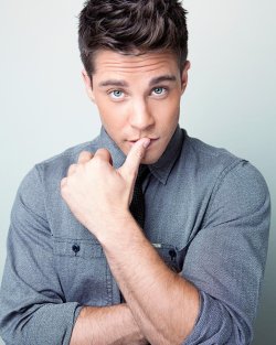 meninvogue:  Dean Geyer