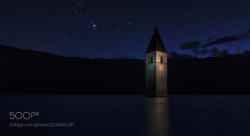 random-photos-x:  Walking On Water by tpoulton001. (http://ift.tt/2ihjQcr)