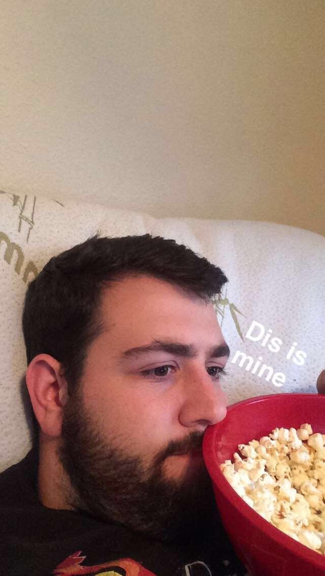 ineptbox:  nintendo-n-chill:  ineptbox:  I eat popcorn a lot.   This is like the
