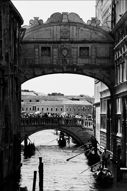 Venezia, Ponte dei Sospiriquasi un clichè by andaradagio on Flickr.