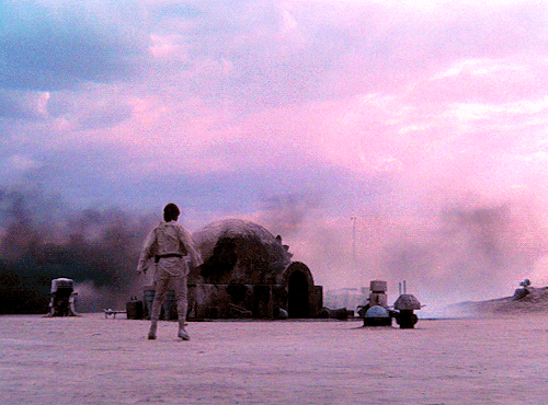 starwarsfilms:Star Wars: Episode IV - A New Hope (1977)