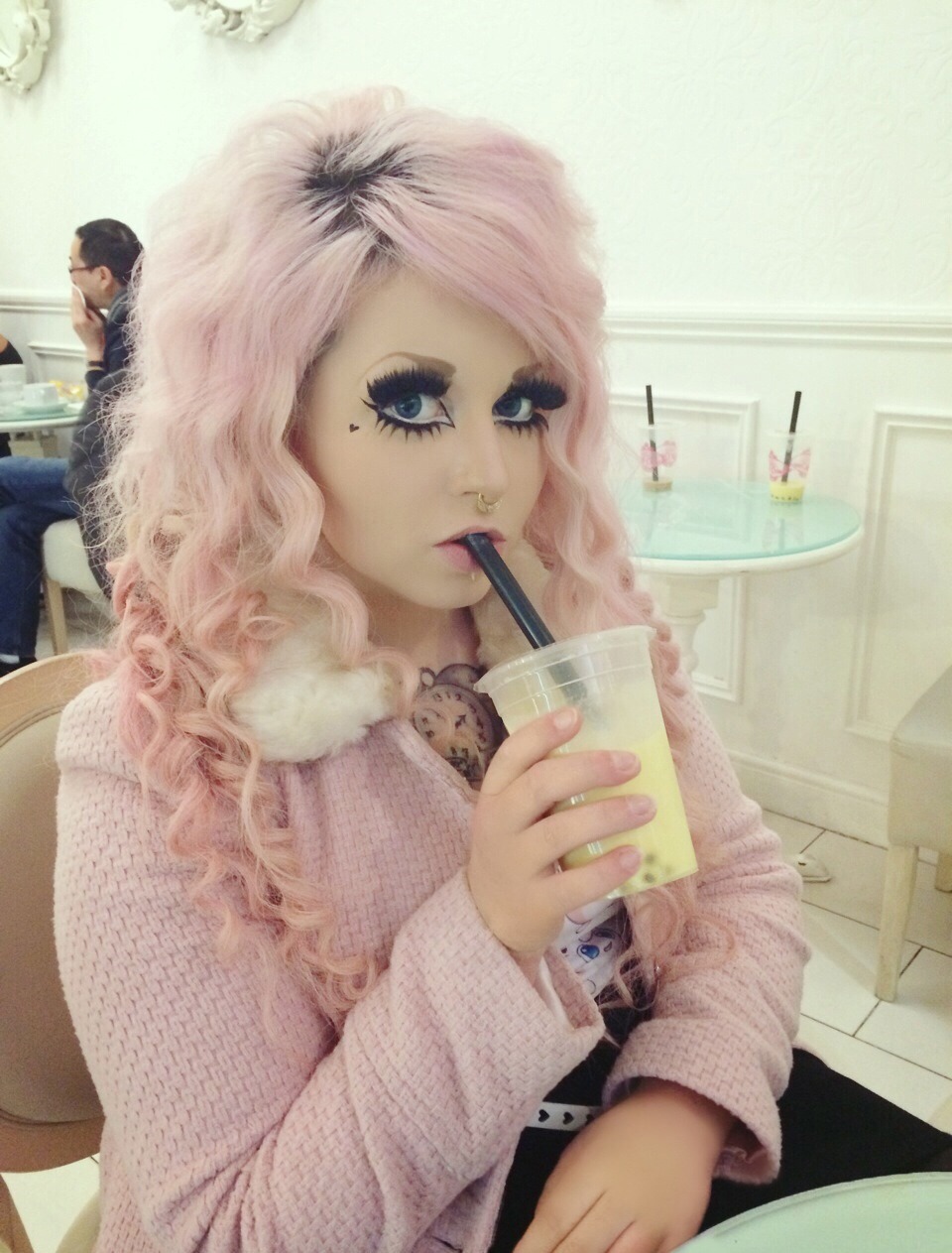 dollyx:I really like my new hair, it has me feeling like a princess ☆〜（ゝ。∂）