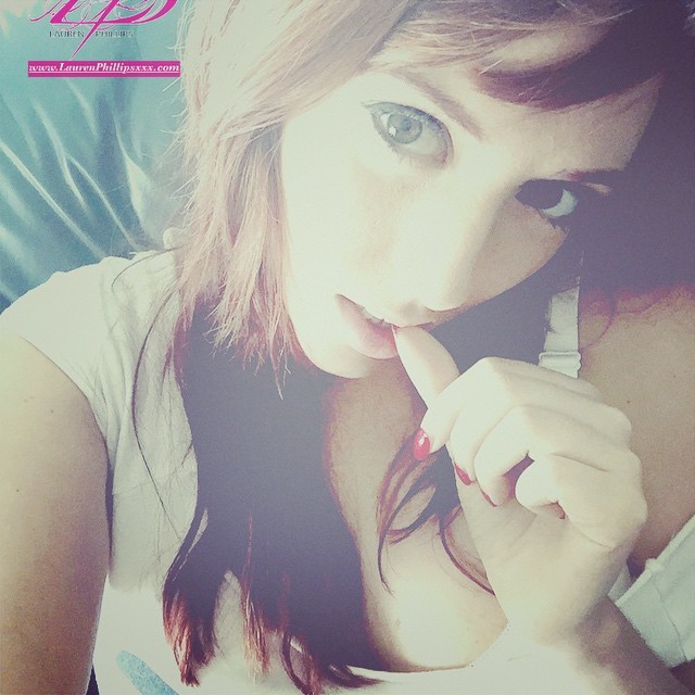 sexylphillips:  Online in 15 minutes @ chaturbate.secylphillips.com