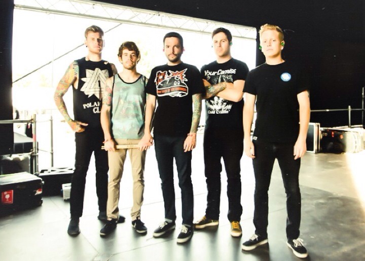 lukchemminqsmoved-blog-blog:  FAVORITE BANDS 4/∞  ↳ A Day To Remember [x]   
