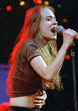 XXX qilliananderson:  Fiona Apple 1996.  photo