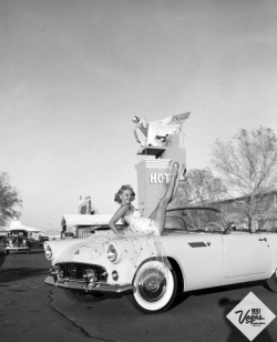 lasvegas:  Thunderbird + Thunderbird, 1955