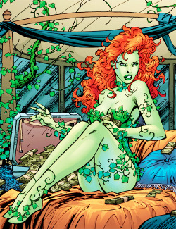 wouldyouliketoseemymask:  Poison Ivy in Hush“You