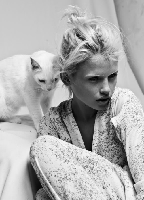 Anja Konstantinova by Darren McDonald for Australian label Style Stalker for the Lookbook „Bab