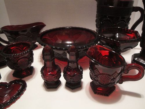 gothiccharmschool:If the (discontinued, collectible) Avon Cape Cod dishes were dishwasher-safe, I wo