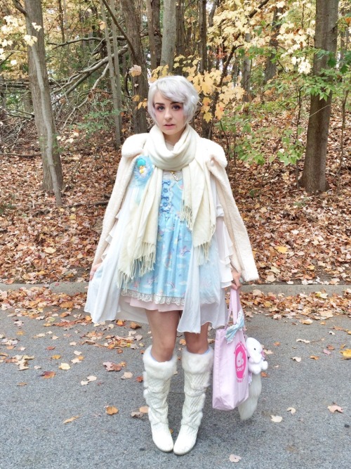 mahouprince:  little-bloodied-angel:  kurokosmilkythighs:  mahouprince:  this look is so different from anything I’ve ever worn and I don’t know what to call it but I really like it ;3;  (they/he)  I still am obsessed with this!!!!! and u but what