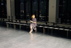 natural-thin:  Anna Wintour sitting alone before Altuzarra SS15 