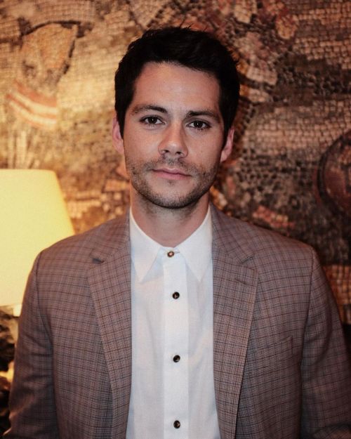 dylan-rhodesobrien: Dylan O’Brien at a screening of The Outfit tonight - 3.9.22 via vincentperella o