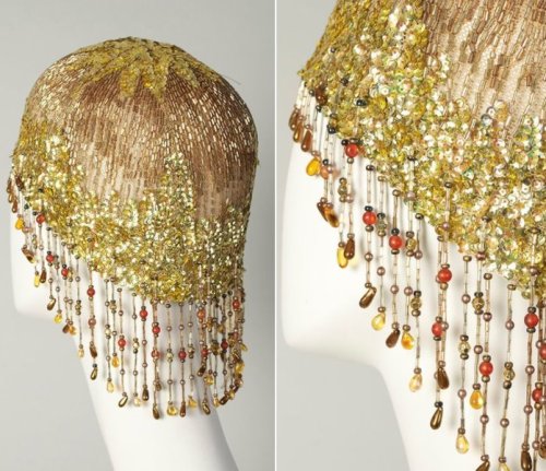 the1920sinpictures:1920′s Golden beaded evening cloche. From Kent State University Museum.