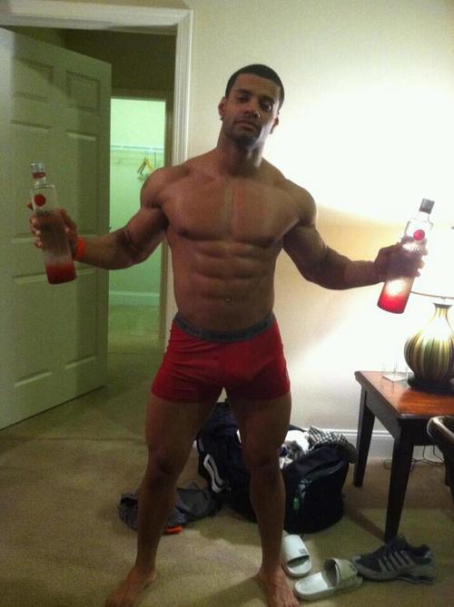 goaltobeswole:  maleexpose:  Jonathan Martinez a.k.a. The Sensational Heat. [1]  black male stripper Latin Heat aka Jonathan Martinez 