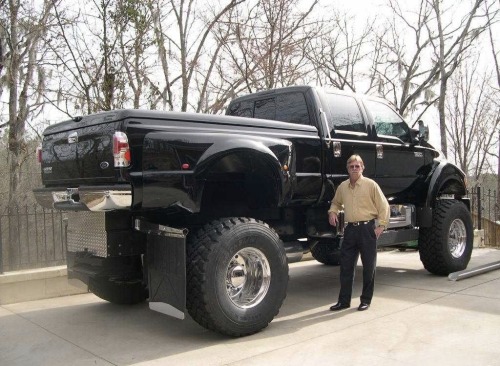 taquito:  racial:  taquito:  guys with trucks over 6 feet need to calm down  what’d u say   id watch what youd start if i were u fella