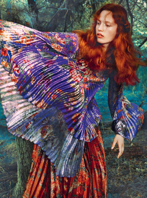 Julia Banas for Harper’s Bazaar UKPhoto by: Erik Madigan Heck