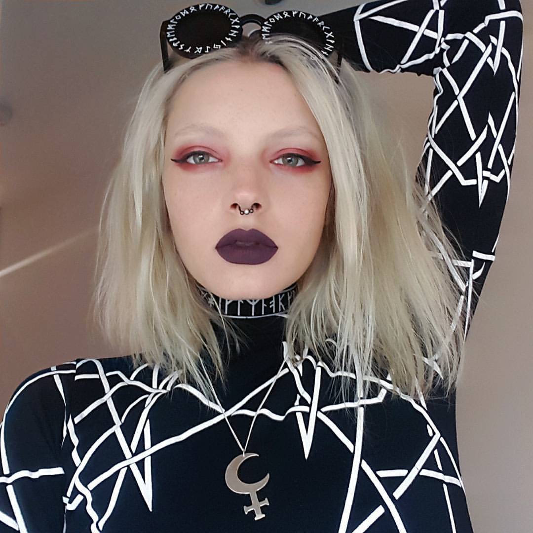 vomitus-creeper:  “She can be a thousand women in one, seamlessly weaving into