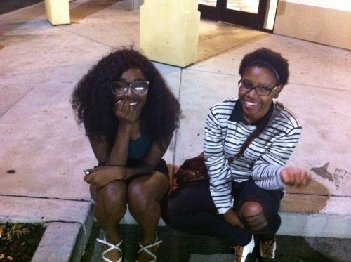 crownedbmf:  This was such a good chill ass day! chloe7yay beyonce-huxtable  OMG WHAT A THROW BACK!!