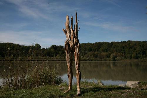 littlelimpstiff14u2: Haunting Driftwood Sculptures By Japanese Artist  Nagato Iwasaki Nagato Iwasaki is one of those artists you don’t know much about. But his art talks for itself. The Japan-based artist creates incredible driftwood sculptures. Each