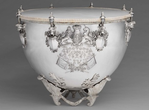 Kettle drum, ca. 1830Jacob Petersen (Hanover, Germany)- Materials: Silver, vellum- Weight: 