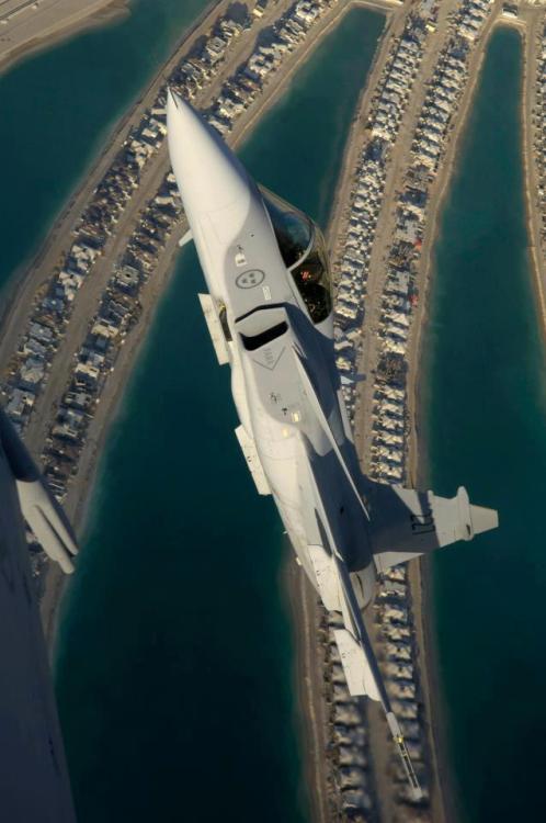 Jets Break The Sound Barrier
