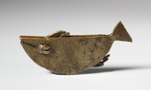 cma-african-art: Gold Weight: Fish, 1800s, Cleveland Museum of Art: African ArtThe wealth and power 