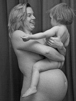 luvthosepreggos:  prettypreggiethings:  IMG_8225 by Zoë Reus on Flickr.http://prettypreggiethings.tumblr.com/ #pregnant #beautiful pregnant #pregnant nude      (via TumbleOn)
