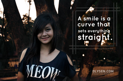 dlysen: A smile is a curve that sets everything straight.